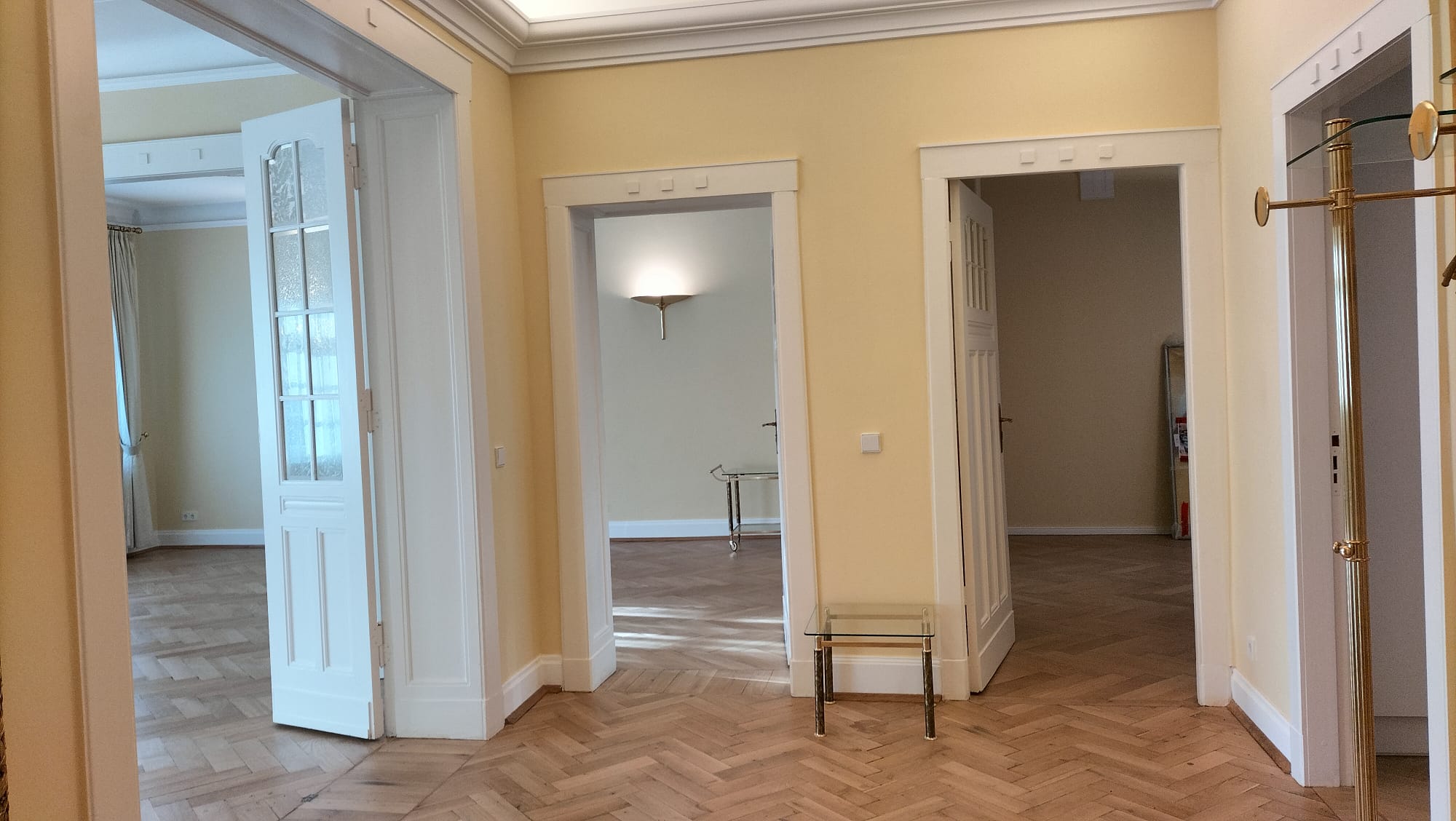 Spacious Apartment in Grunewald - 2